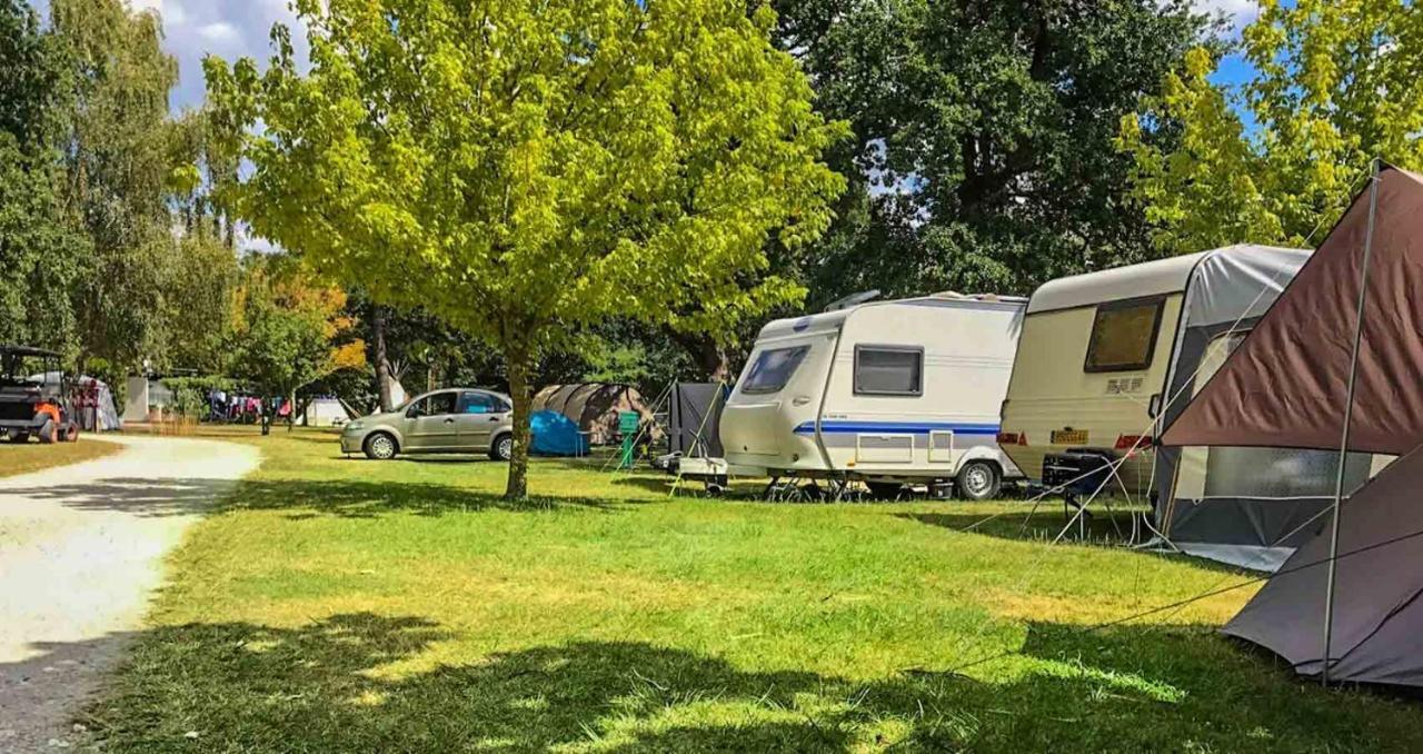 Camping Country Park Crecy La Chapelle - Site Officiel - Next To Disneyland Paris Exterior foto
